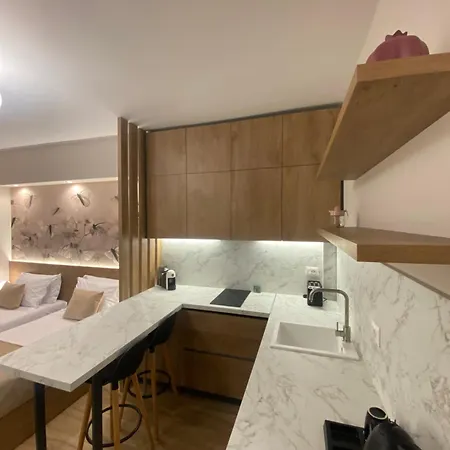 Nebula * Τίρανα