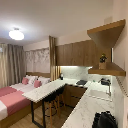 Nebula * Τίρανα